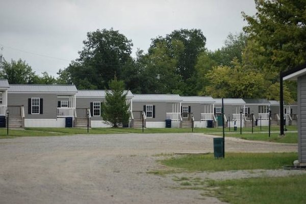Quels sont les conseils pour réserver un séjour en bord de mer dans un camping près de La Rochelle ?