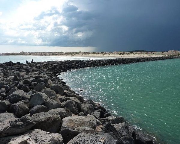 Votre Guide Ultime pour Choisir le Meilleur Camping au Cap d'Agde: Emplacements, Animations et Astuces