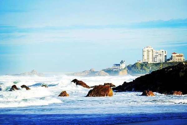Top 10 des meilleurs emplacements de camping sur la Côte Basque en bord de mer