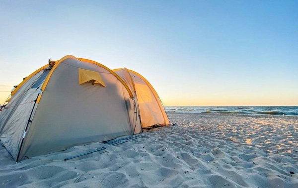 Camper sur une plage est-il autorisé ?