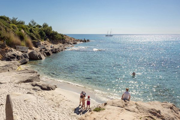 Une expérience unique de camping au bord de l'eau dans le Var, en France
